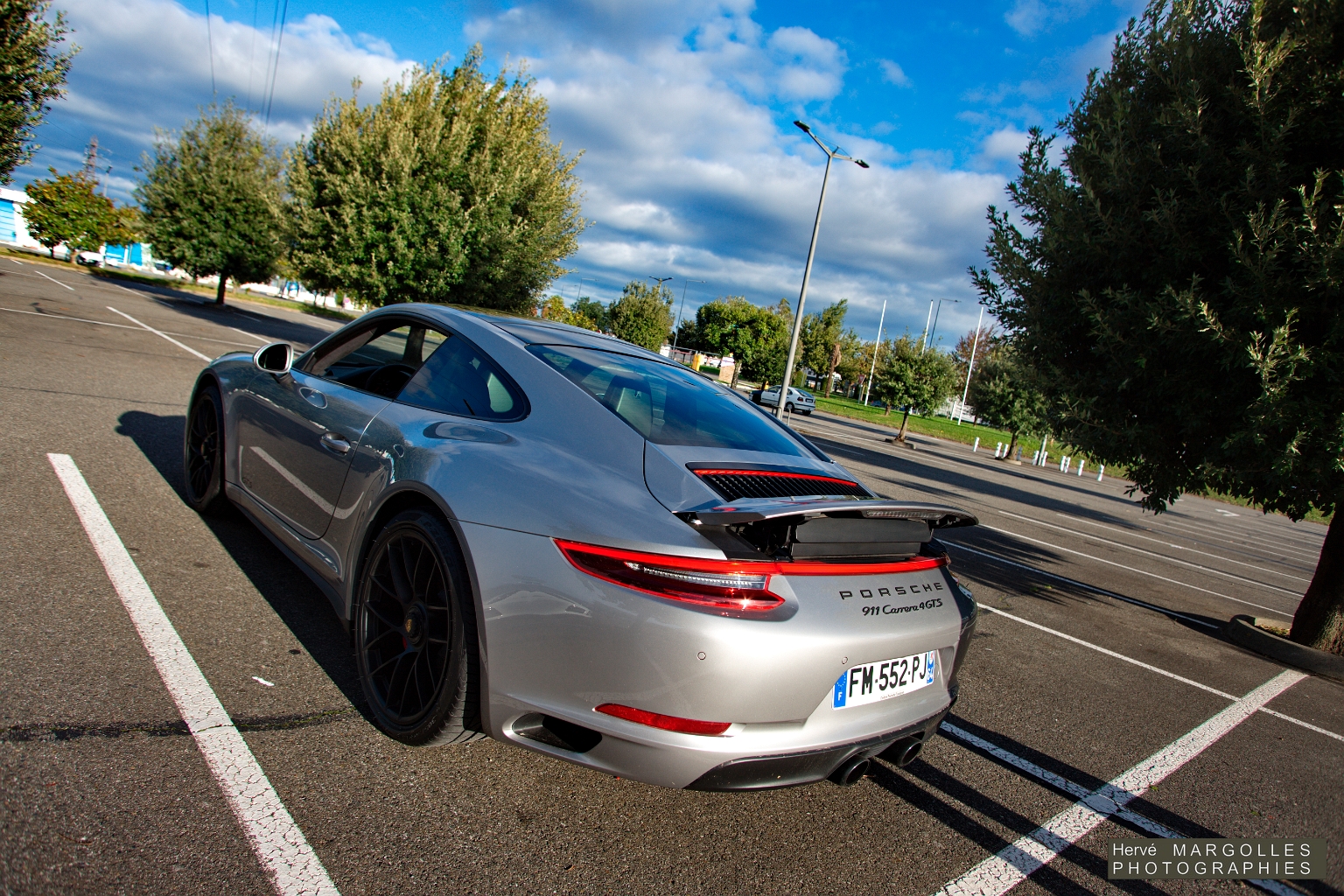Porsche 911 Carrera 4 GTS-01.jpg